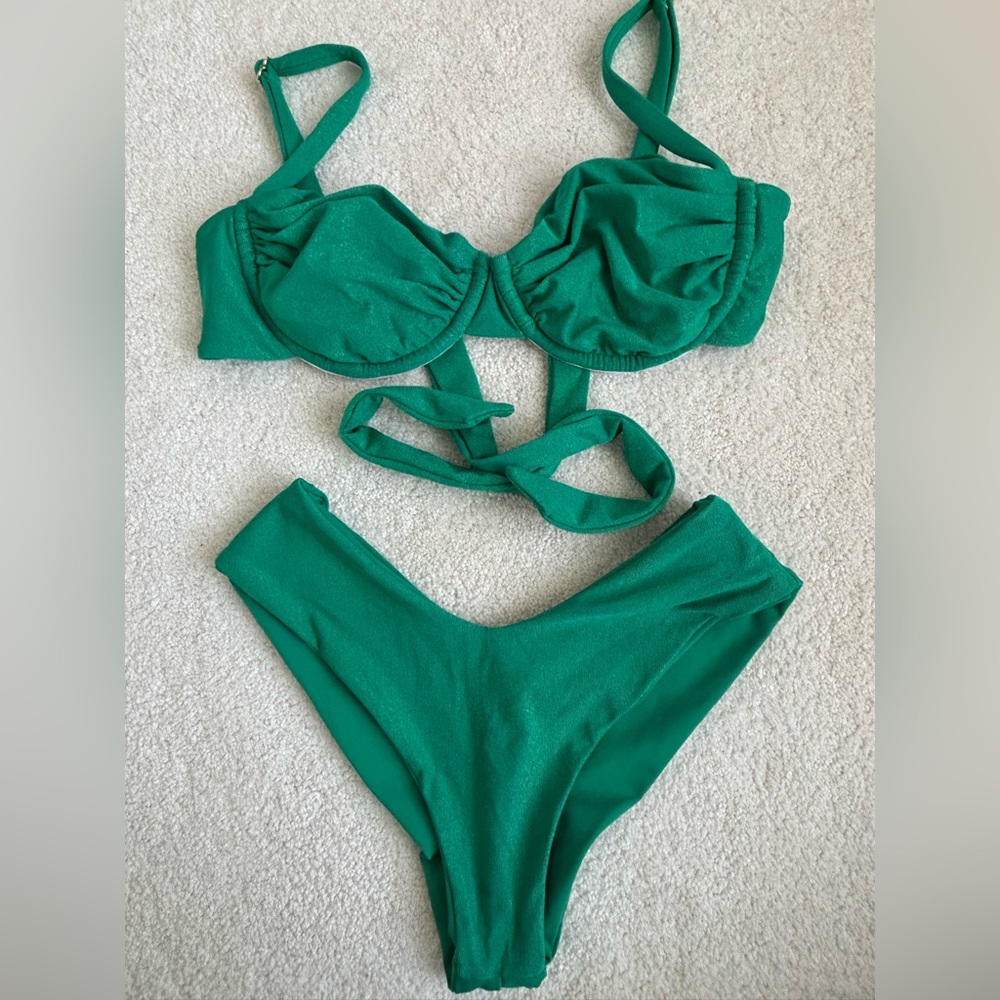 Skatie shimmer Emerald Bikini Asha Top L and Mandi bottom XS